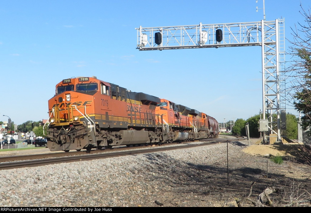 BNSF 7019 East